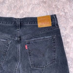 Black vintage Levi's 501